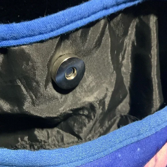 Disney Loungefly RARE Peter Pan hobo bag - Picture 4 of 6